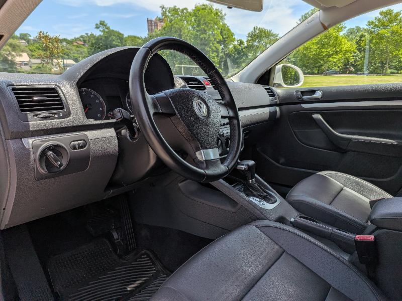 Volkswagen Jetta SE 2009