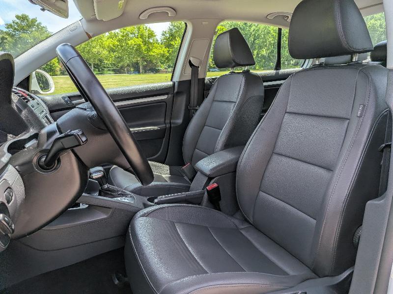 Volkswagen Jetta SE 2009