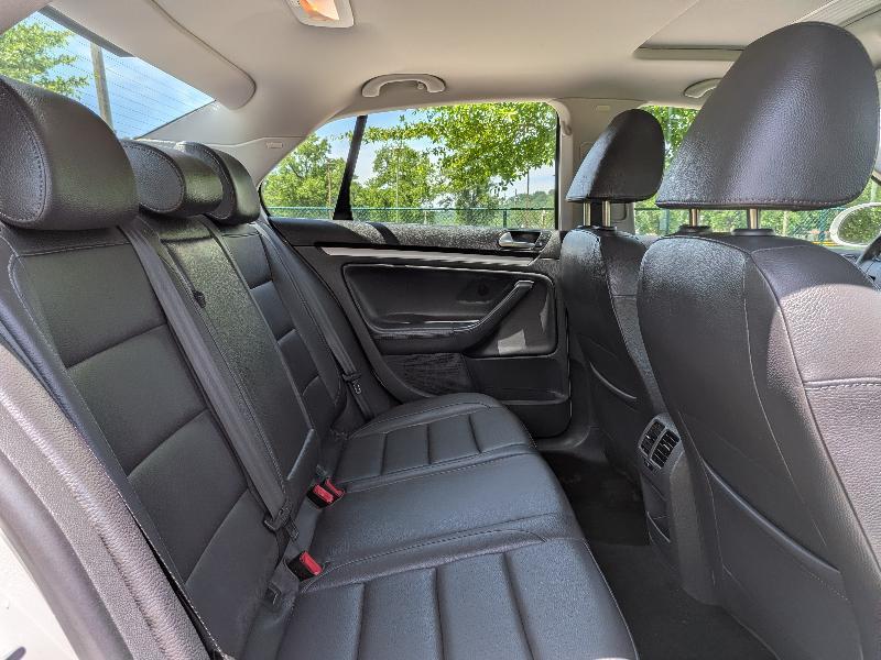 Volkswagen Jetta SE 2009