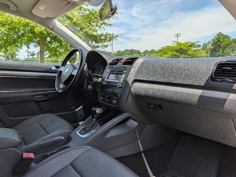 Volkswagen Jetta SE 2009