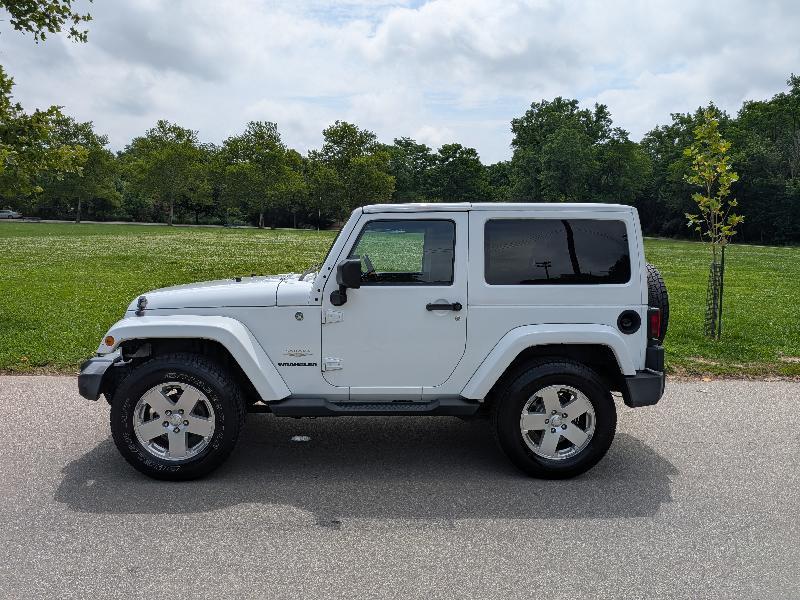 Jeep Wrangler Sahara 4WD 2011