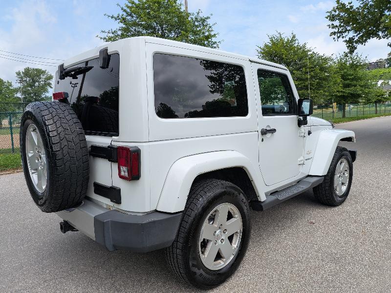 Jeep Wrangler Sahara 4WD 2011