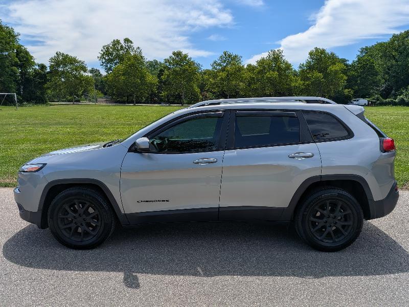 Jeep Cherokee Latitude FWD 2017