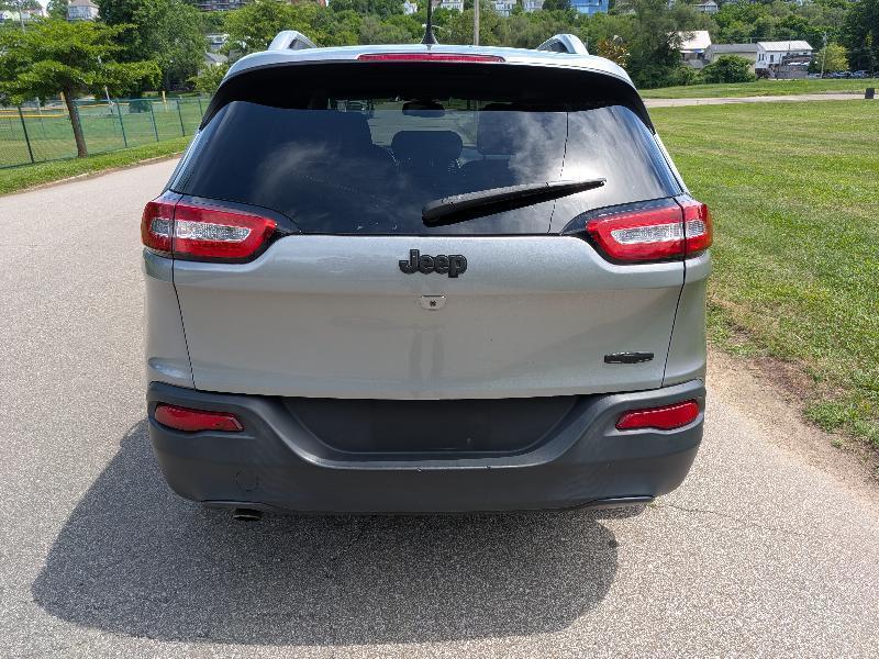 Jeep Cherokee Latitude FWD 2017