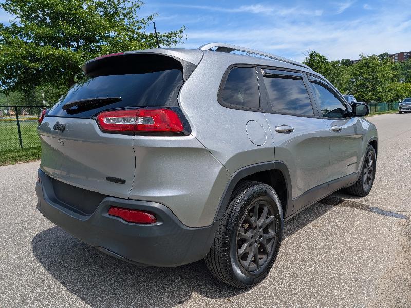 Jeep Cherokee Latitude FWD 2017