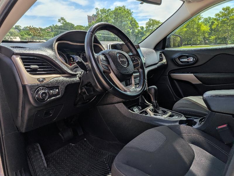 Jeep Cherokee Latitude FWD 2017