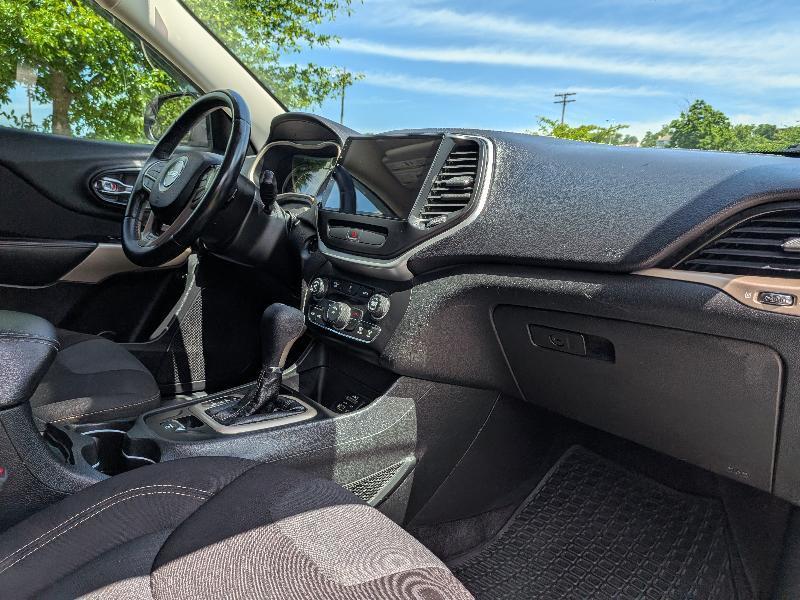 Jeep Cherokee Latitude FWD 2017