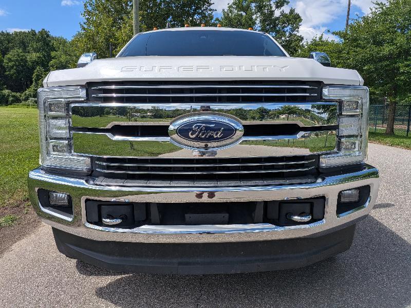 Ford F-250 SD Lariat Crew Cab 4WD 2019