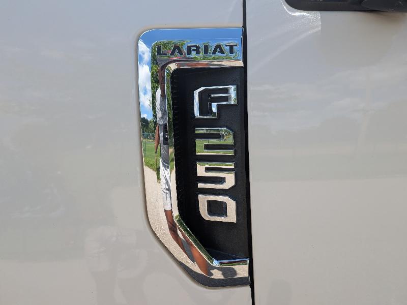 Ford F-250 SD Lariat Crew Cab 4WD 2019