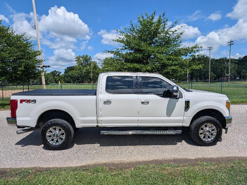Ford F-250 SD Lariat Crew Cab 4WD 2019
