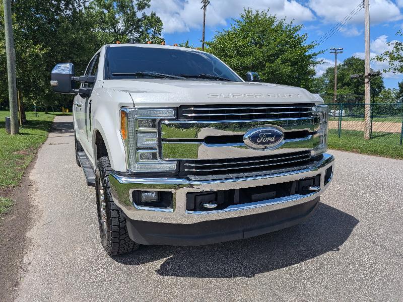 Ford F-250 SD Lariat Crew Cab 4WD 2019