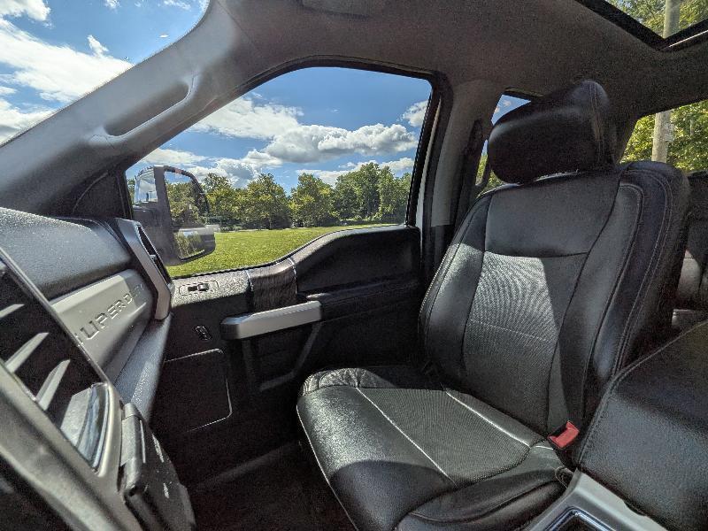 Ford F-250 SD Lariat Crew Cab 4WD 2019