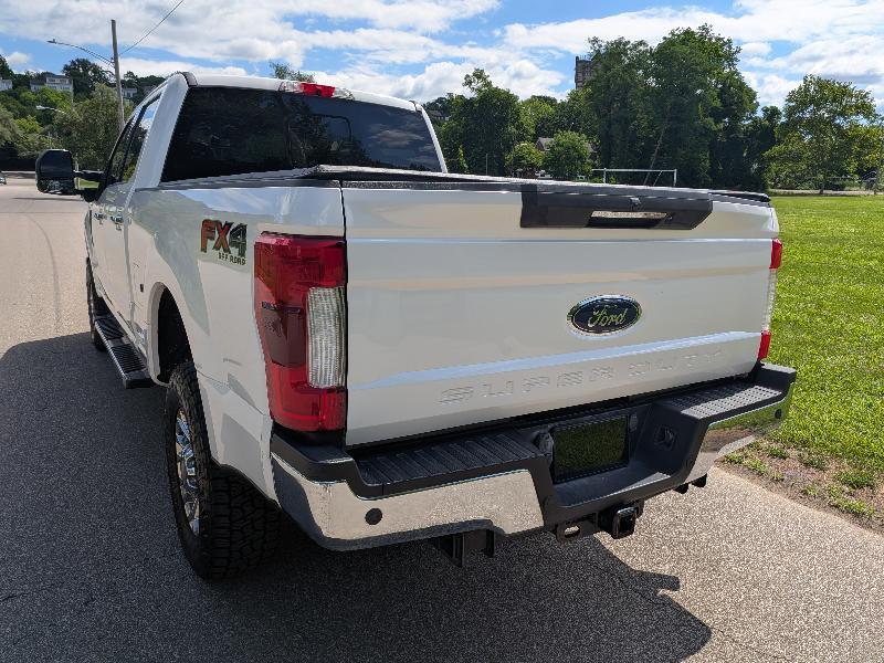 Ford F-250 SD Lariat Crew Cab 4WD 2019