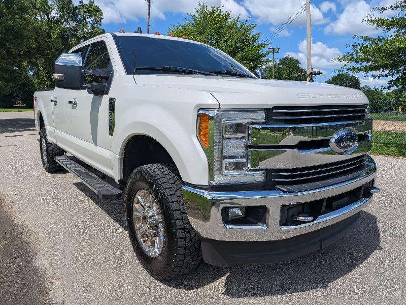 Ford F-250 SD Lariat Crew Cab 4WD 2019