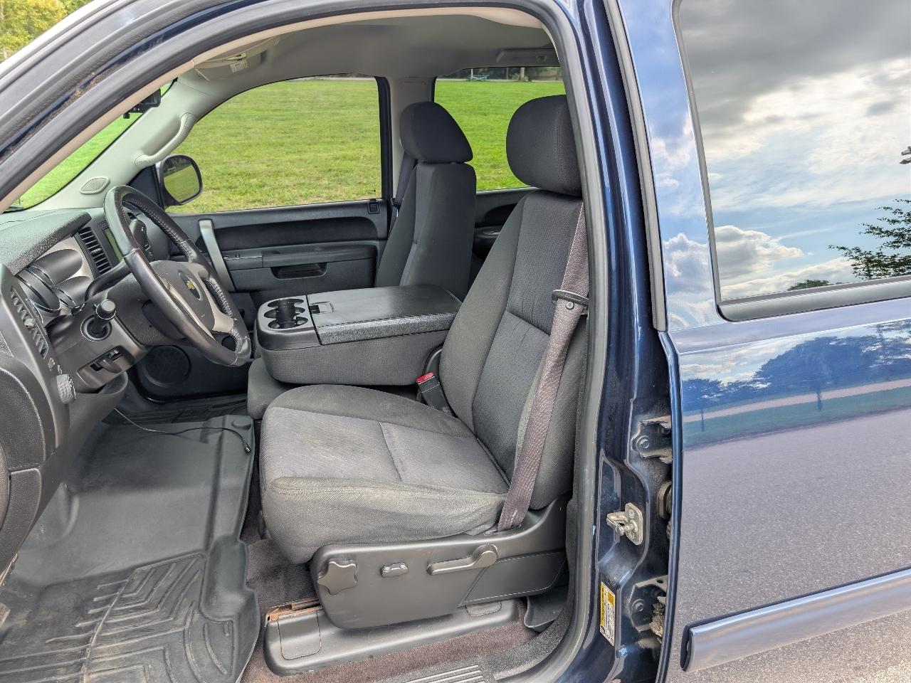 Chevrolet Silverado 1500 LT Crew Cab 4WD 2012