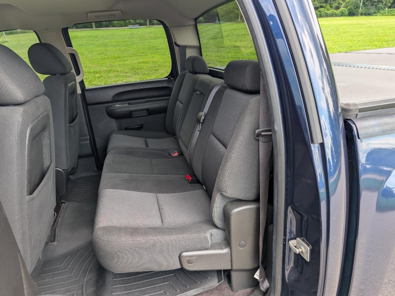 Chevrolet Silverado 1500 LT Crew Cab 4WD 2012