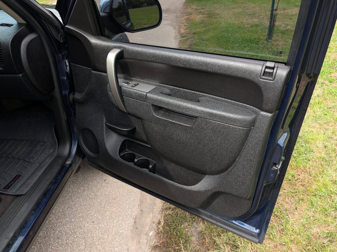 Chevrolet Silverado 1500 LT Crew Cab 4WD 2012