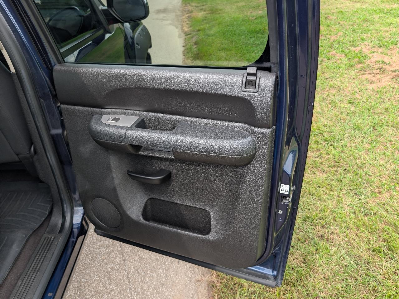 Chevrolet Silverado 1500 LT Crew Cab 4WD 2012