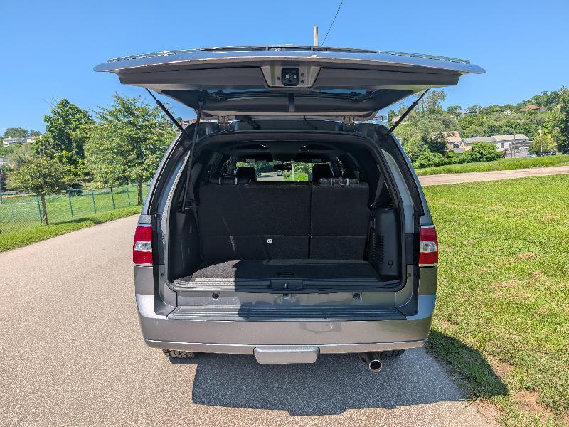 Lincoln Navigator 4WD 2011
