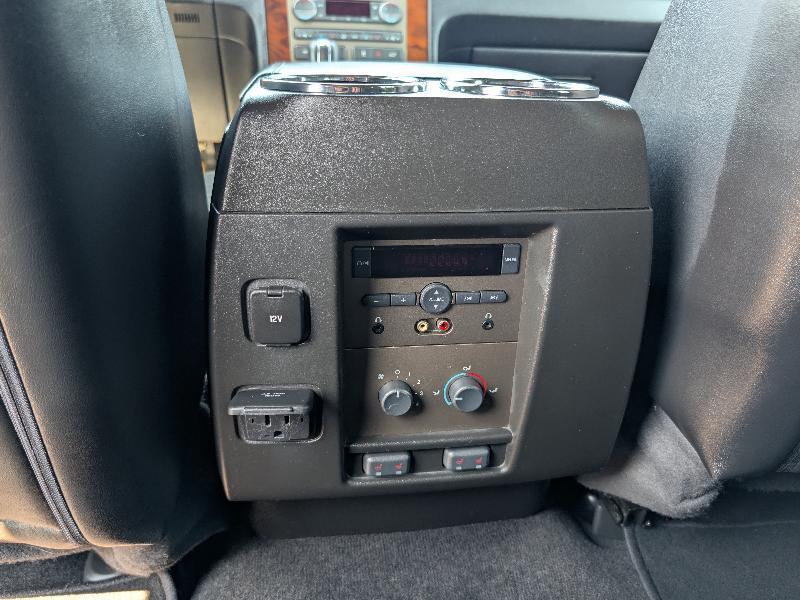 Lincoln Navigator 4WD 2011
