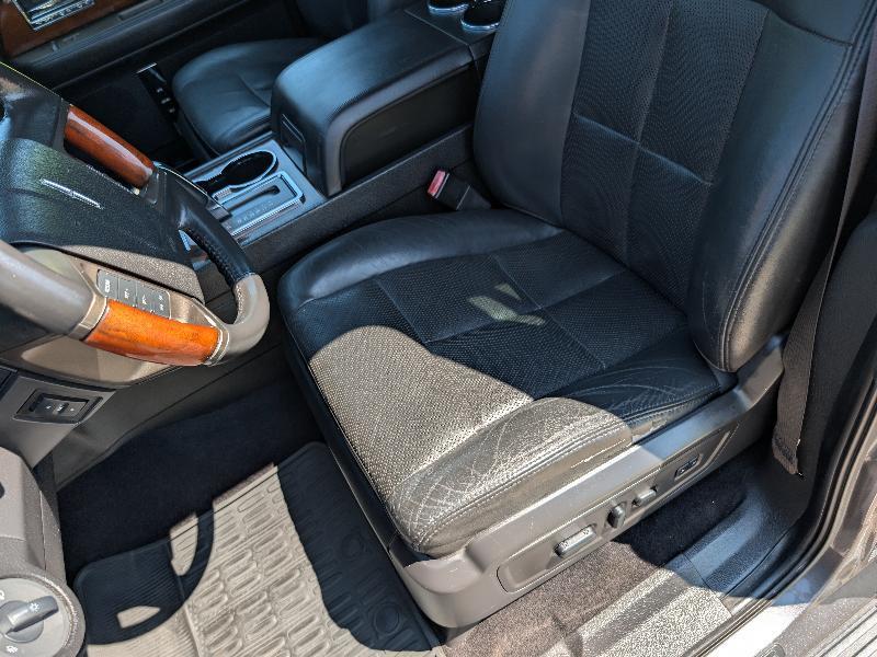 Lincoln Navigator 4WD 2011