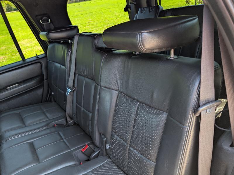 Lincoln Navigator 4WD 2011
