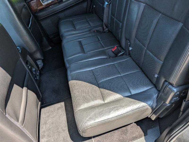 Lincoln Navigator 4WD 2011