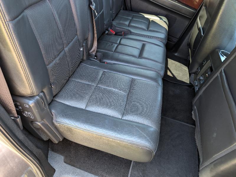 Lincoln Navigator 4WD 2011