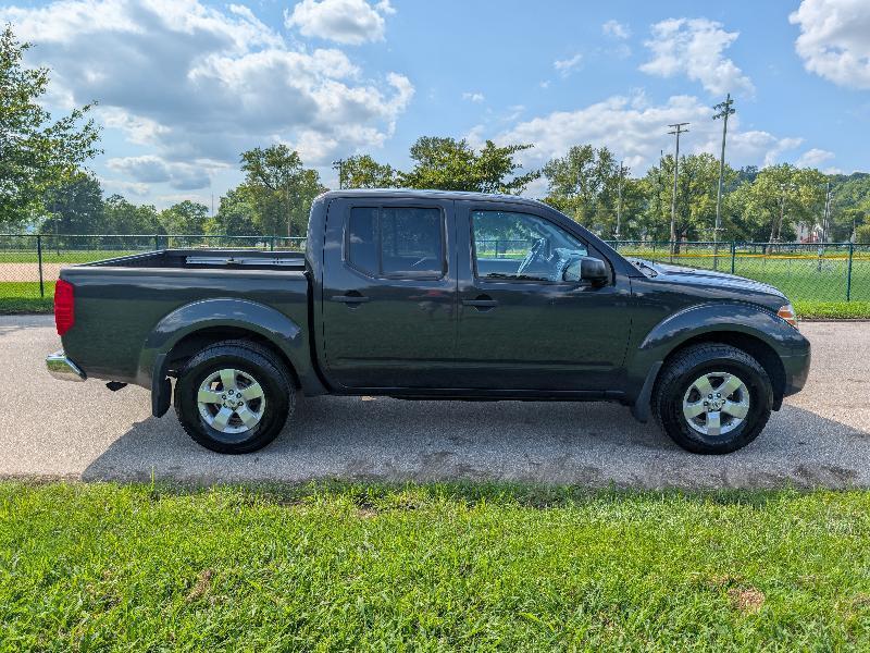Nissan Frontier SV Crew Cab 4WD 2012