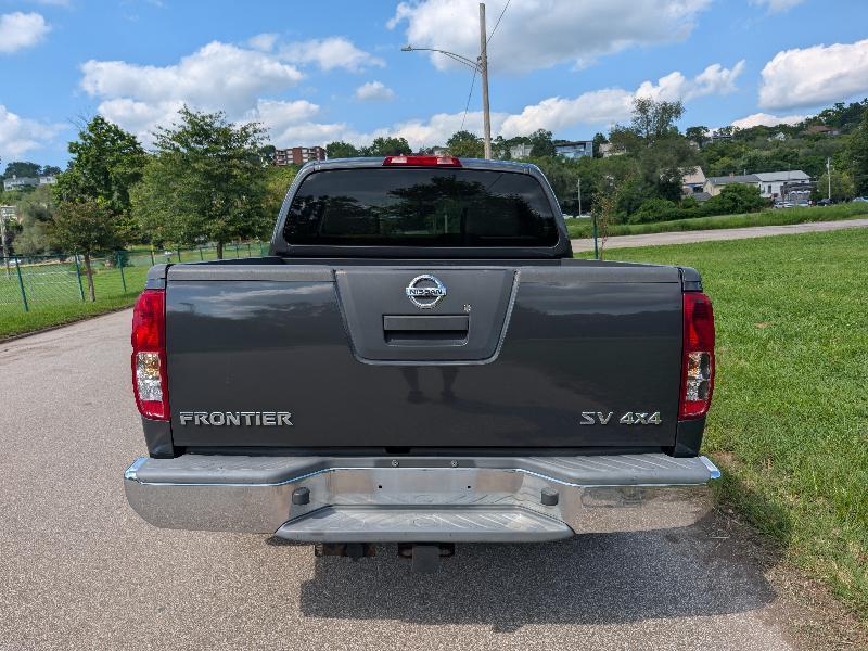 Nissan Frontier SV Crew Cab 4WD 2012