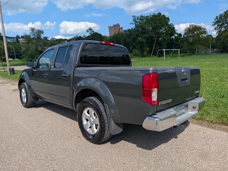 Nissan Frontier SV Crew Cab 4WD 2012