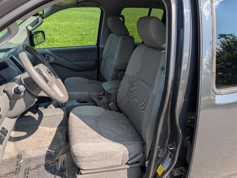 Nissan Frontier SV Crew Cab 4WD 2012