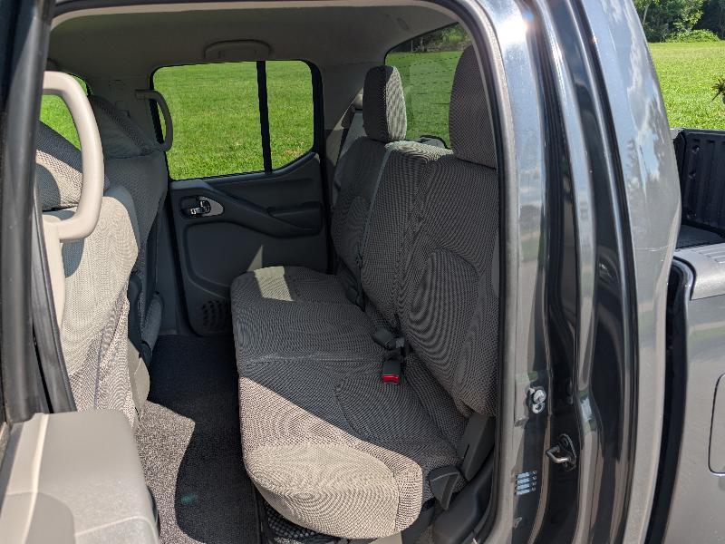 Nissan Frontier SV Crew Cab 4WD 2012