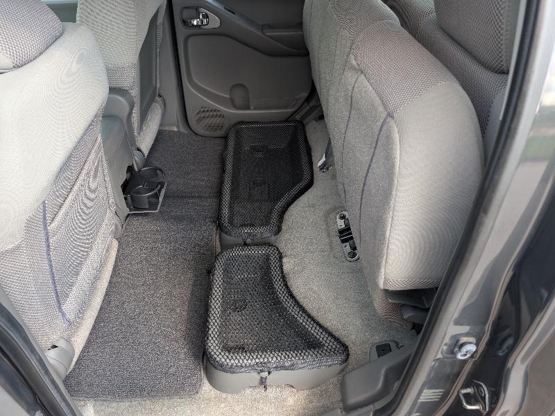 Nissan Frontier SV Crew Cab 4WD 2012
