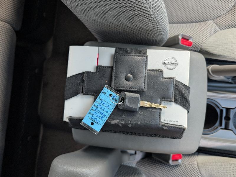 Nissan Frontier SV Crew Cab 4WD 2012