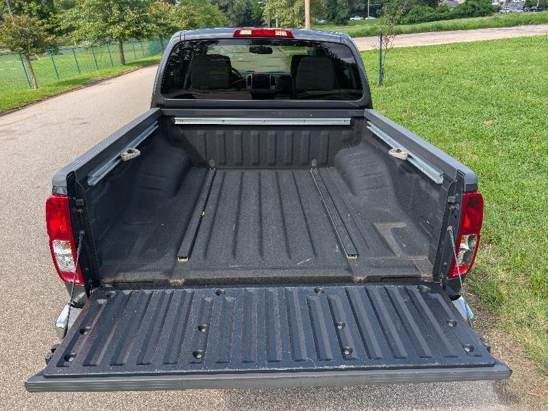 Nissan Frontier SV Crew Cab 4WD 2012