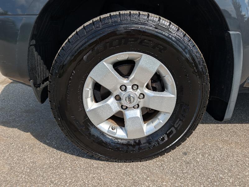 Nissan Frontier SV Crew Cab 4WD 2012