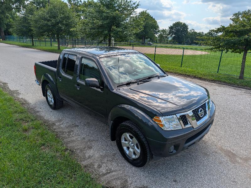 Nissan Frontier SV Crew Cab 4WD 2012