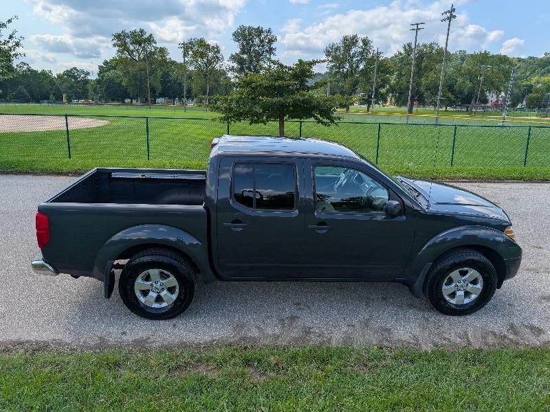 Nissan Frontier SV Crew Cab 4WD 2012