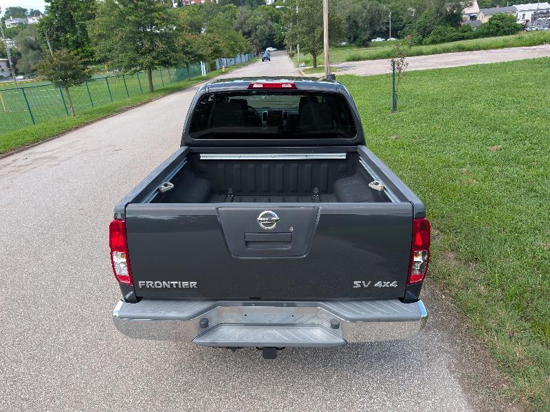 Nissan Frontier SV Crew Cab 4WD 2012