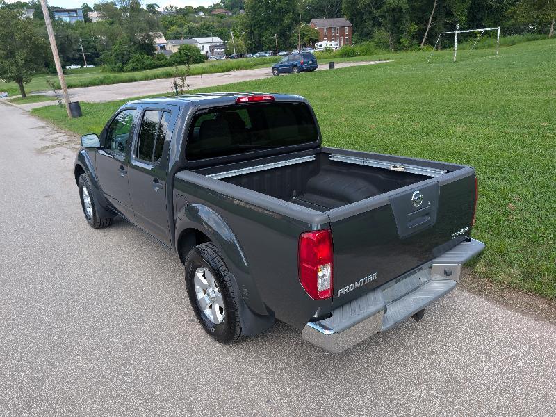 Nissan Frontier SV Crew Cab 4WD 2012