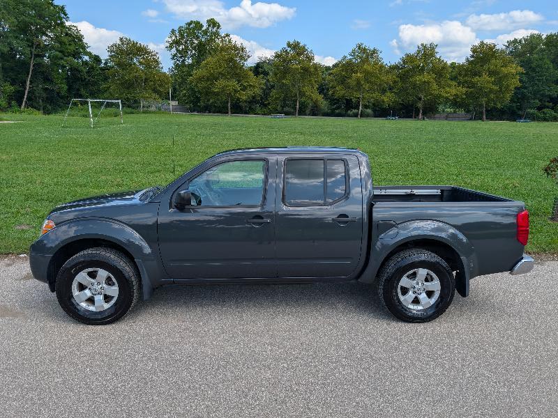 Nissan Frontier SV Crew Cab 4WD 2012