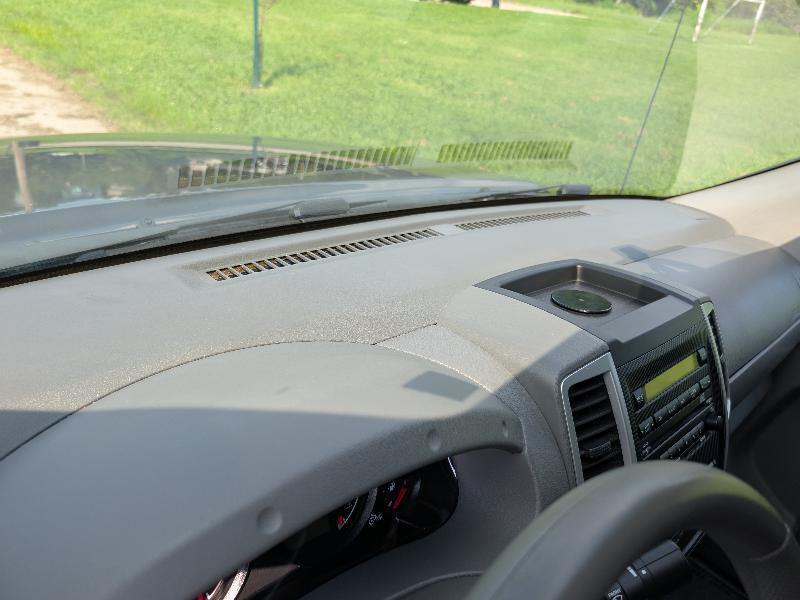 Nissan Frontier SV Crew Cab 4WD 2012