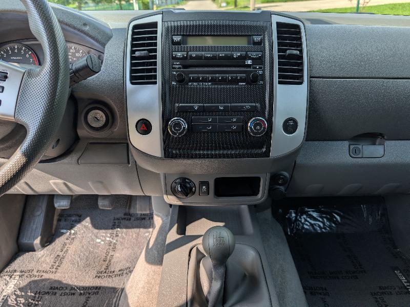 Nissan Frontier SV Crew Cab 4WD 2012
