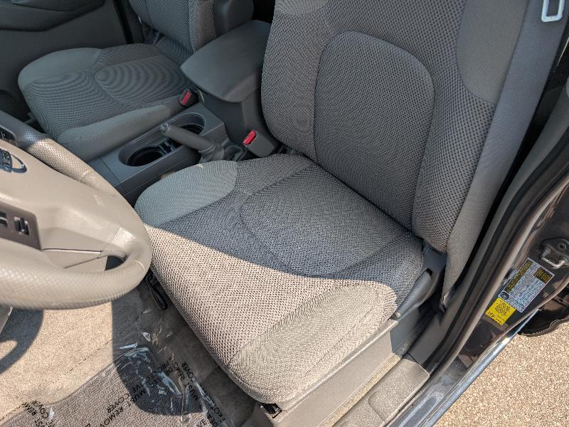 Nissan Frontier SV Crew Cab 4WD 2012
