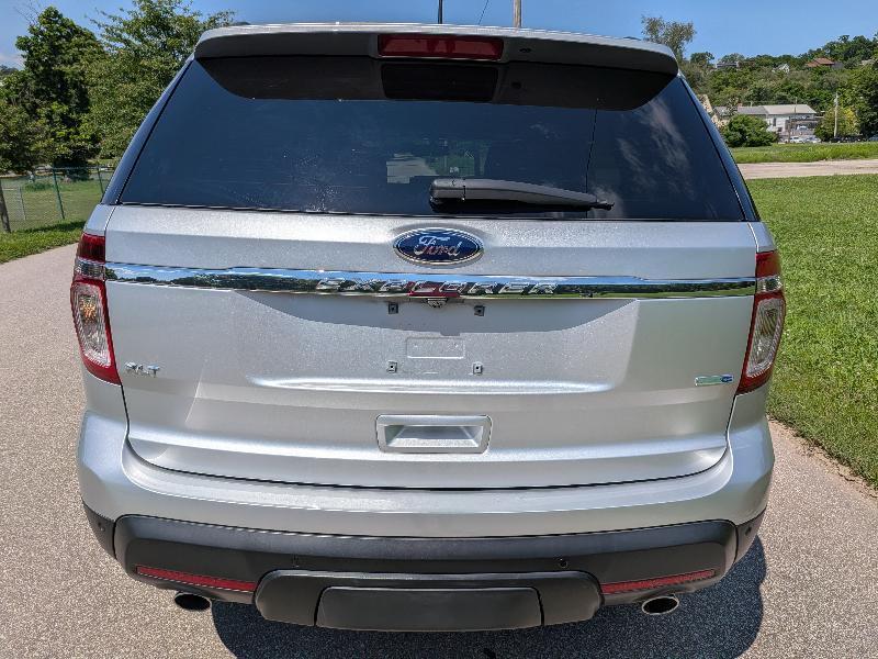 Ford Explorer XLT 4WD 2013