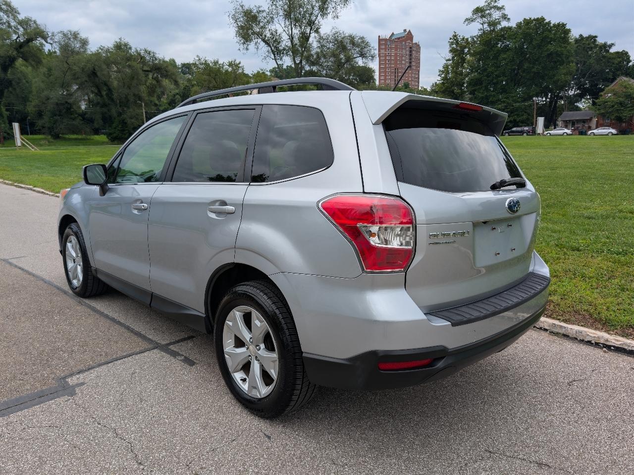 Subaru Forester 2.5i Limited 2014