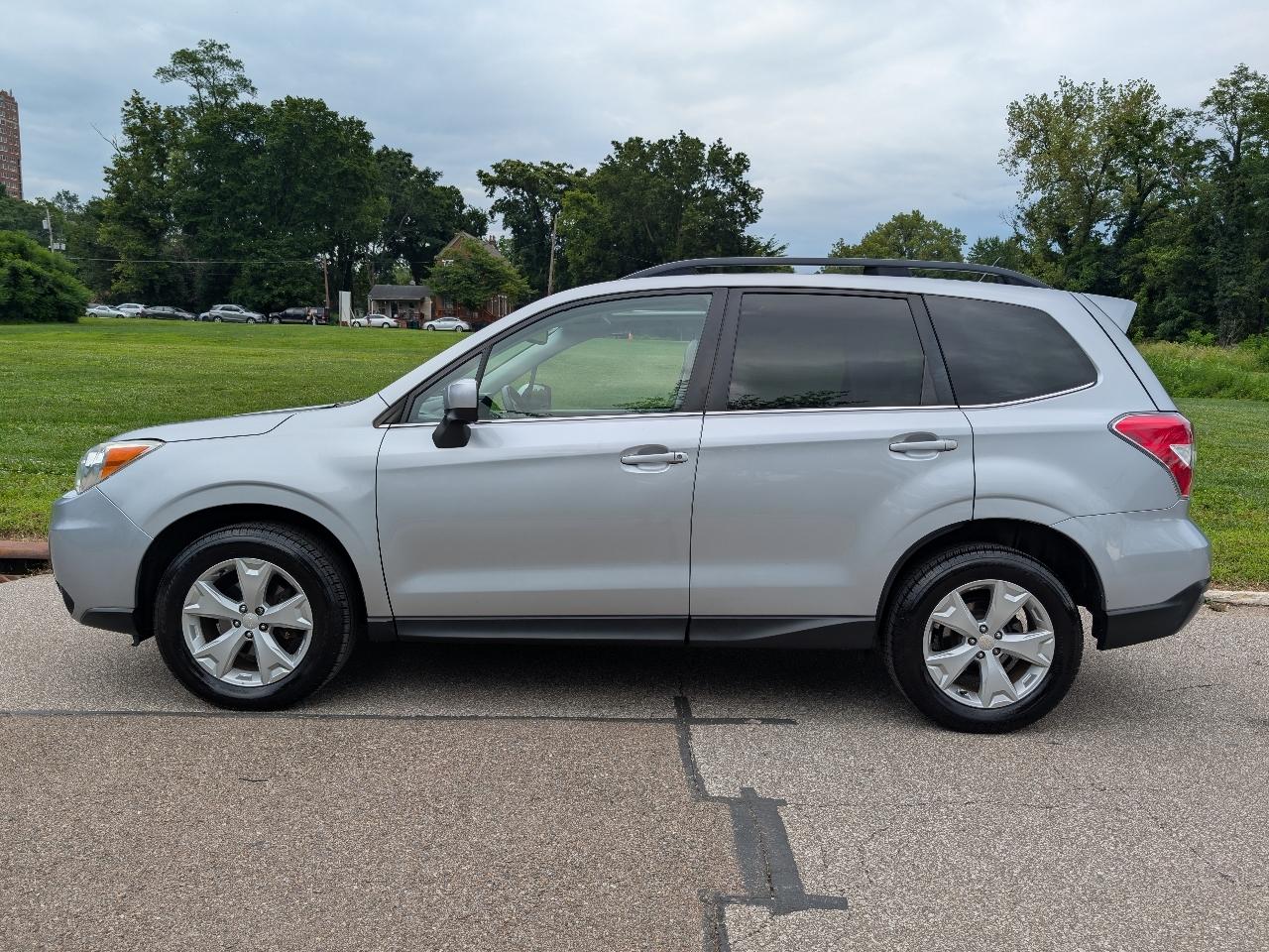 Subaru Forester 2.5i Limited 2014