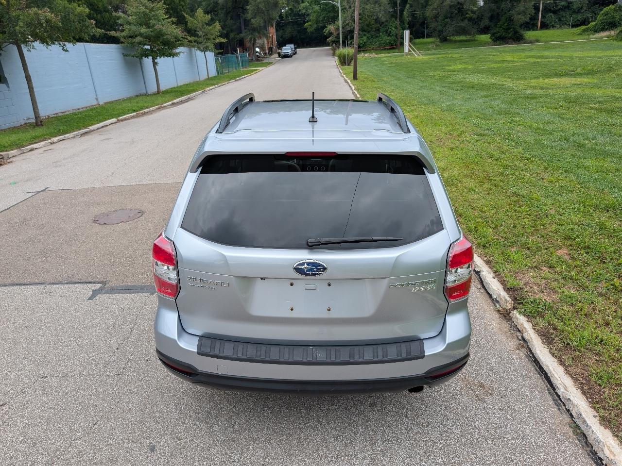 Subaru Forester 2.5i Limited 2014