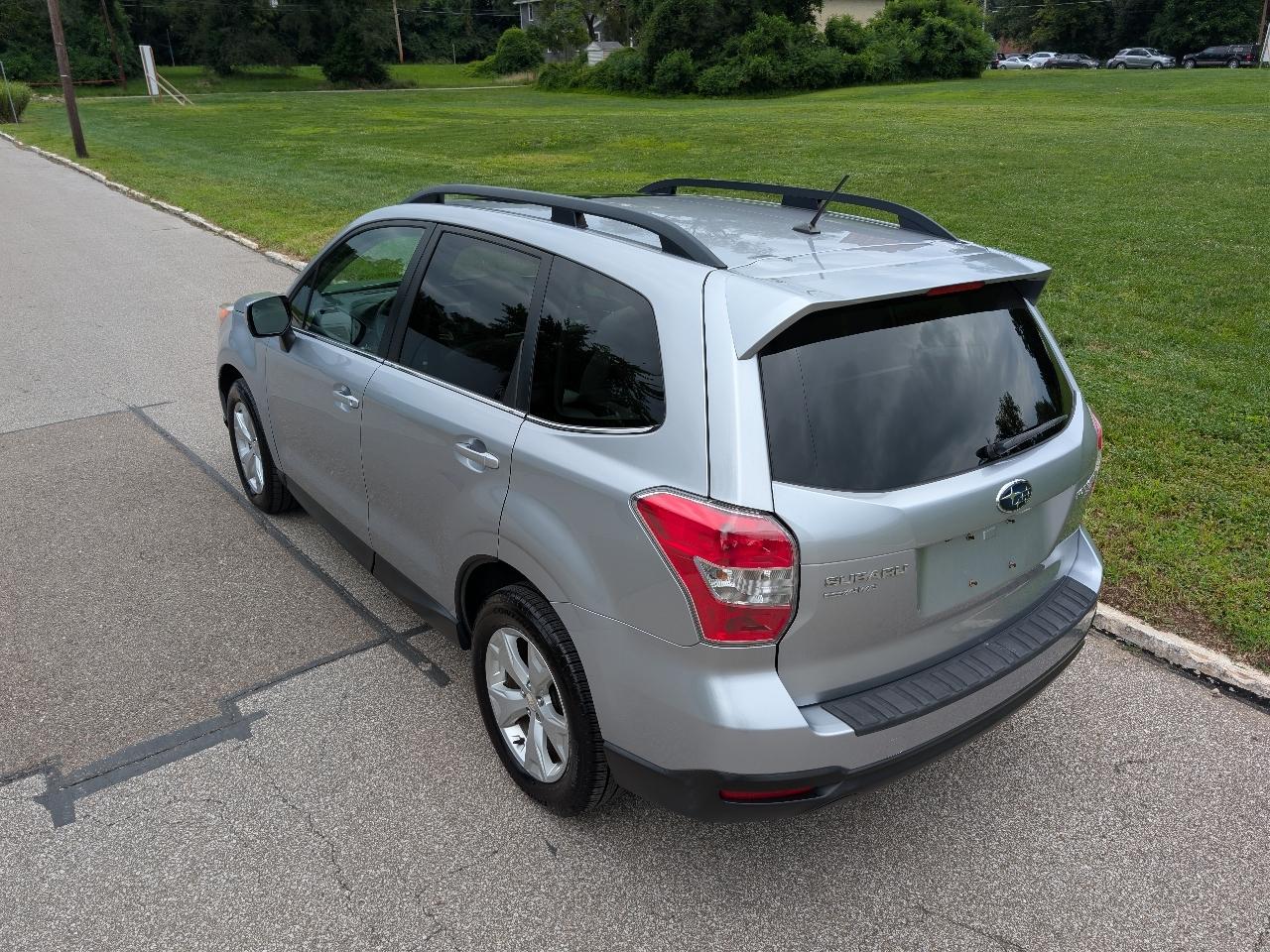 Subaru Forester 2.5i Limited 2014